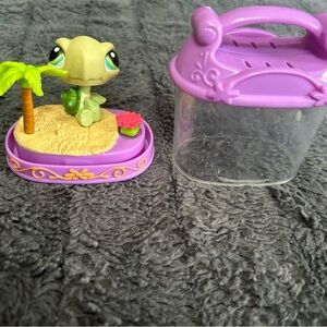 Littlest pet shop #321 Authentic Sitting Turtle & Carrier Set